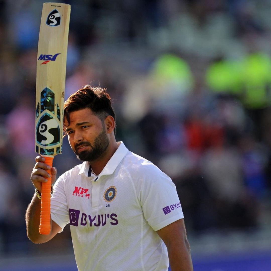 Rishabh Pant collided in a Car accident