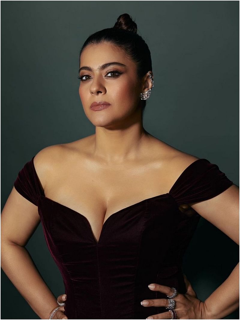 Kiara pales in front of Kajol's boldness