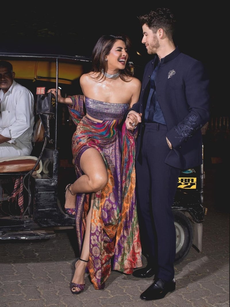 Priyanka became romantic with Nick in auto